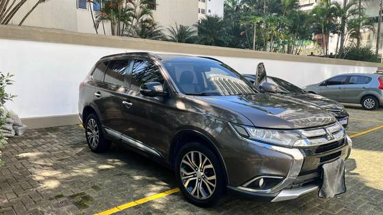 MITSUBISHI OUTLANDER 2.0 16V GASOLINA 4P AUTOMÁTICO MITSUBISHI OUTLANDER 2.0 16V GASOLINA 4P AUTOMÁTICO